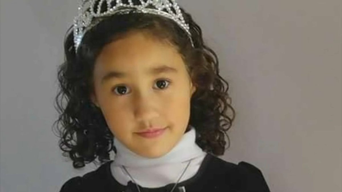 niña hispana muere ahorcada en el baño de una escuela en NJ