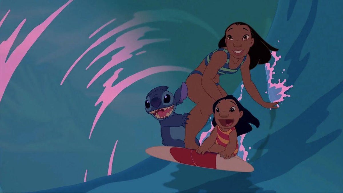 El video de Disney’s Lilo & Stitch Set muestra la versión de acción en vivo de Stitch