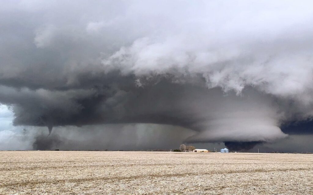 Al menos 9 muertos por tornado en Estados Unidos