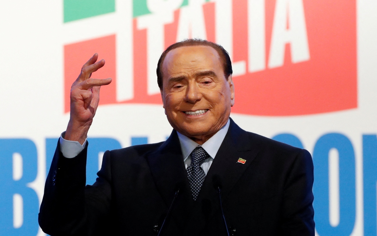 Condición de Berlusconi es difícil pero está respondiendo bien