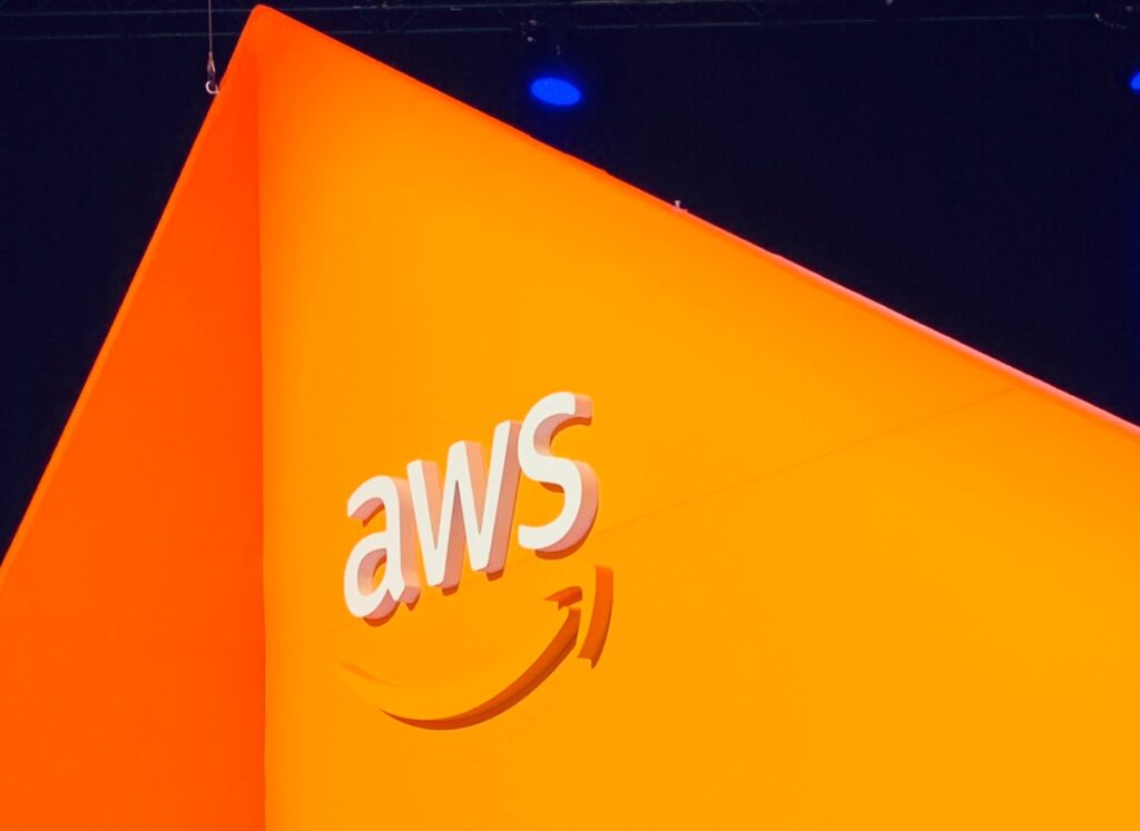 Daily Crunch: AWS ahora acepta solicitudes para su nuevo acelerador de IA generativo de 10 semanas