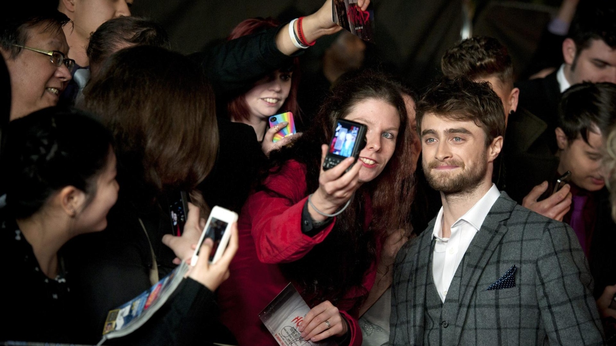 Debuta como papá: Daniel Radcliffe, protagonista de “Harry Potter”, se deja ver en su mejor papel