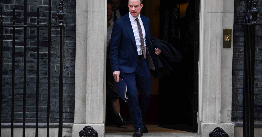 Dominic Raab, viceprimer ministro del Reino Unido, renuncia en medio de escándalo de intimidación