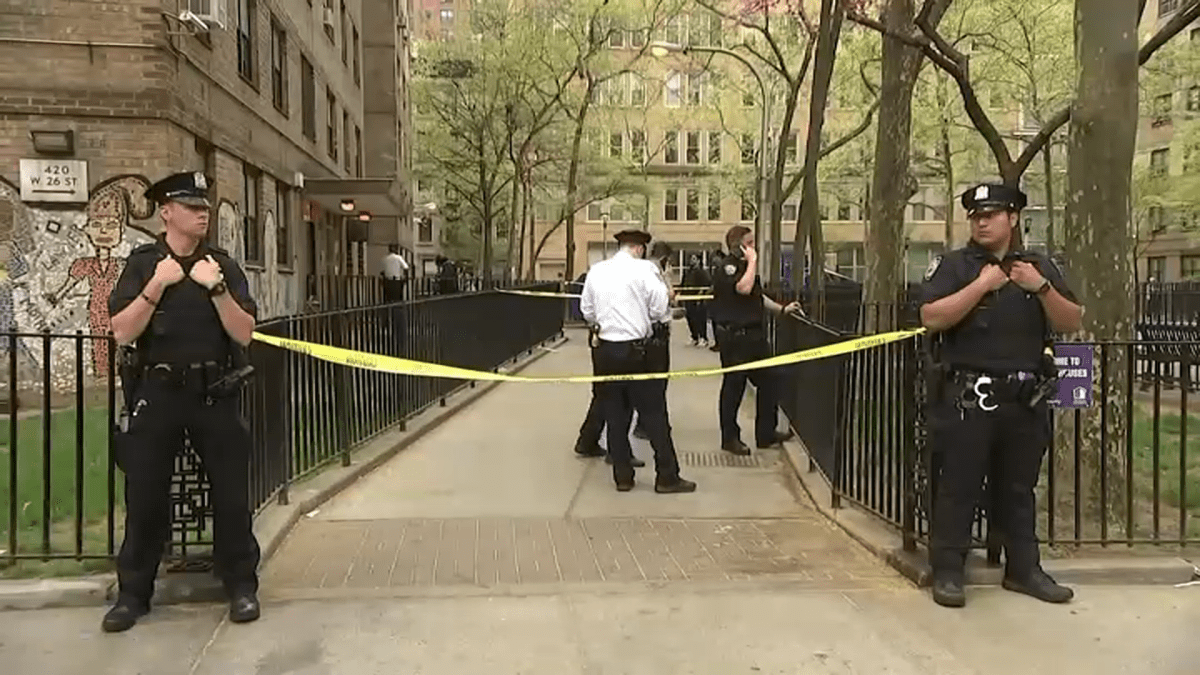 Dos niñas caen por ventanas de edificios de Nueva York