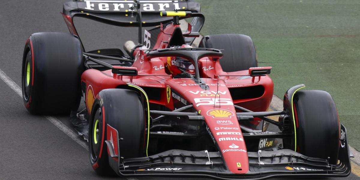 El jefe de Ferrari se rinde a Sainz: "Hizo un mega trabajo"