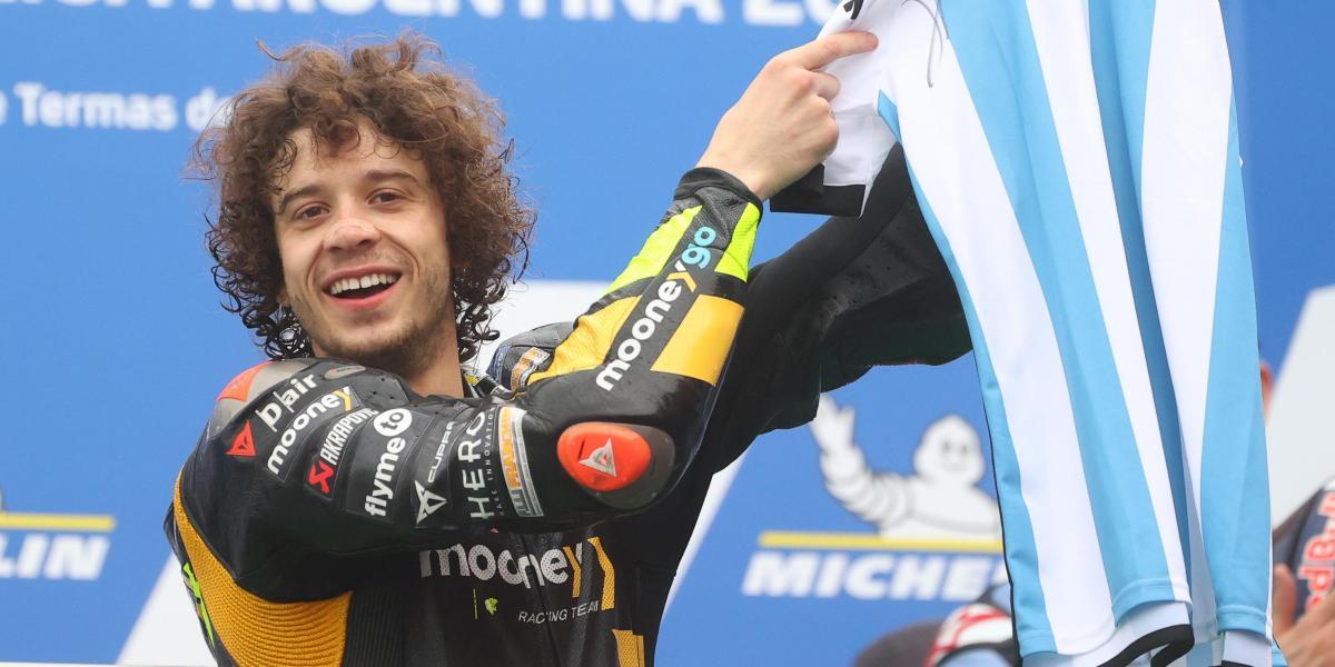 El nuevo líder de MotoGP, Bezzecchi, se acuerda de Rossi