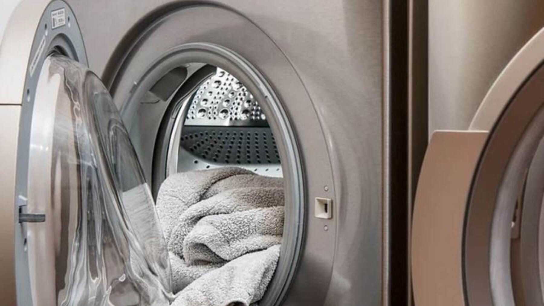 El sencillo truco de la lavadora para que tu ropa quede más limpia