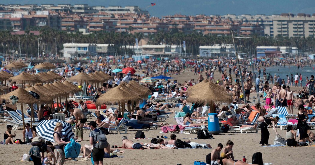 España se hornea con calor de verano y se preocupa por lo que vendrá después