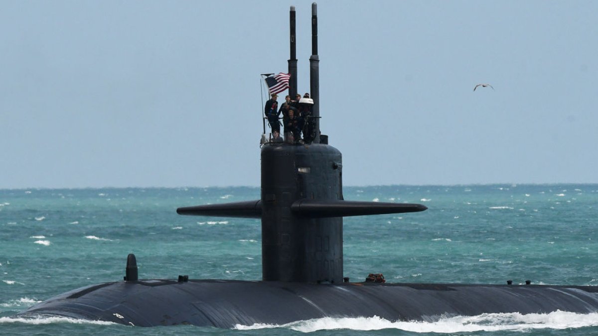 Estados Unidos moviliza submarino ante las tensiones con Irán