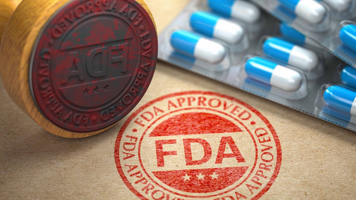 FDA aprueba la primera píldora derivada de heces humanas