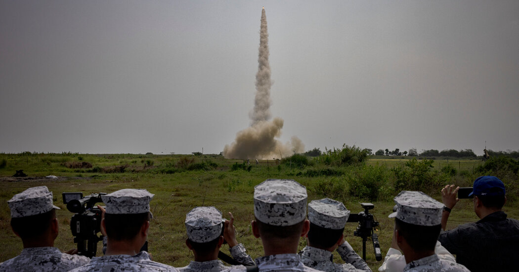 Frente a China, Filipinas y EE. UU. se unen en el mayor ejercicio militar hasta la fecha