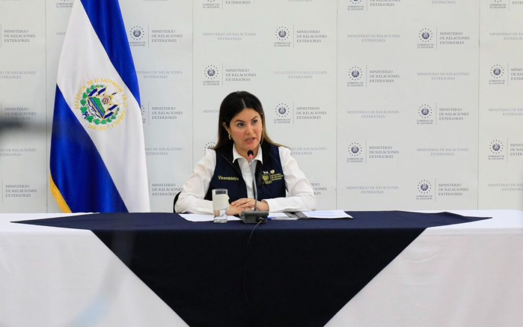 Gobierno salvadoreño exige renuncia de autoridades migratorias mexicanas
