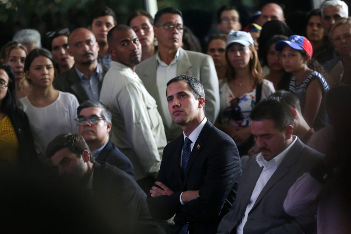 Guaidó llega por sorpresa a Colombia para unirse a la conferencia internacional sobre Venezuela organizada por Petro
