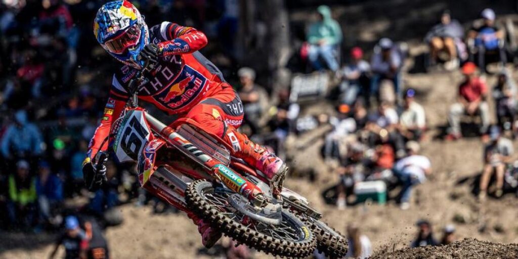 Jorge Prado, segundo en Suiza y se afianza como líder del Mundial de MXGP