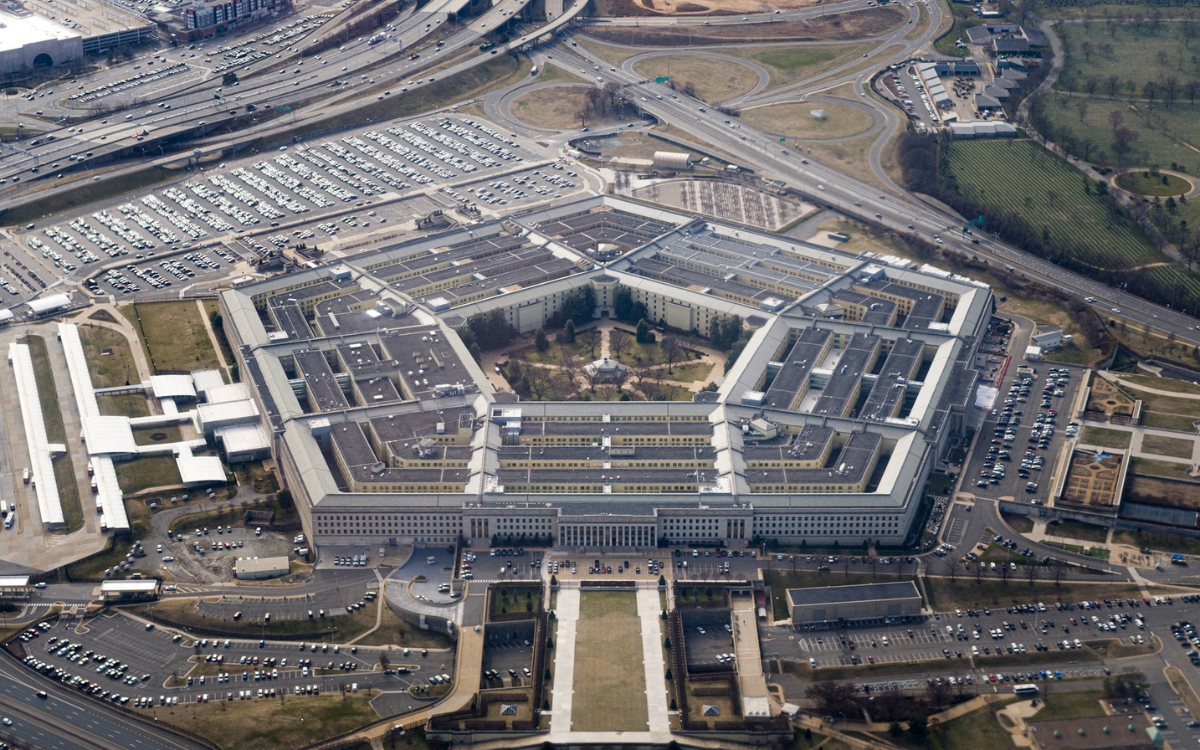 Joven de base militar filtró documentos del Pentágono: Washington Post