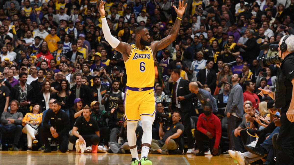 Lakers abren ventaja en la primera ronda de los playoffs