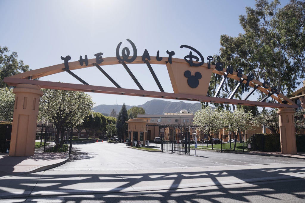 El CEO de Disney, Bob Iger, defiende el rendimiento de taquilla “decepcionante” de Studio
