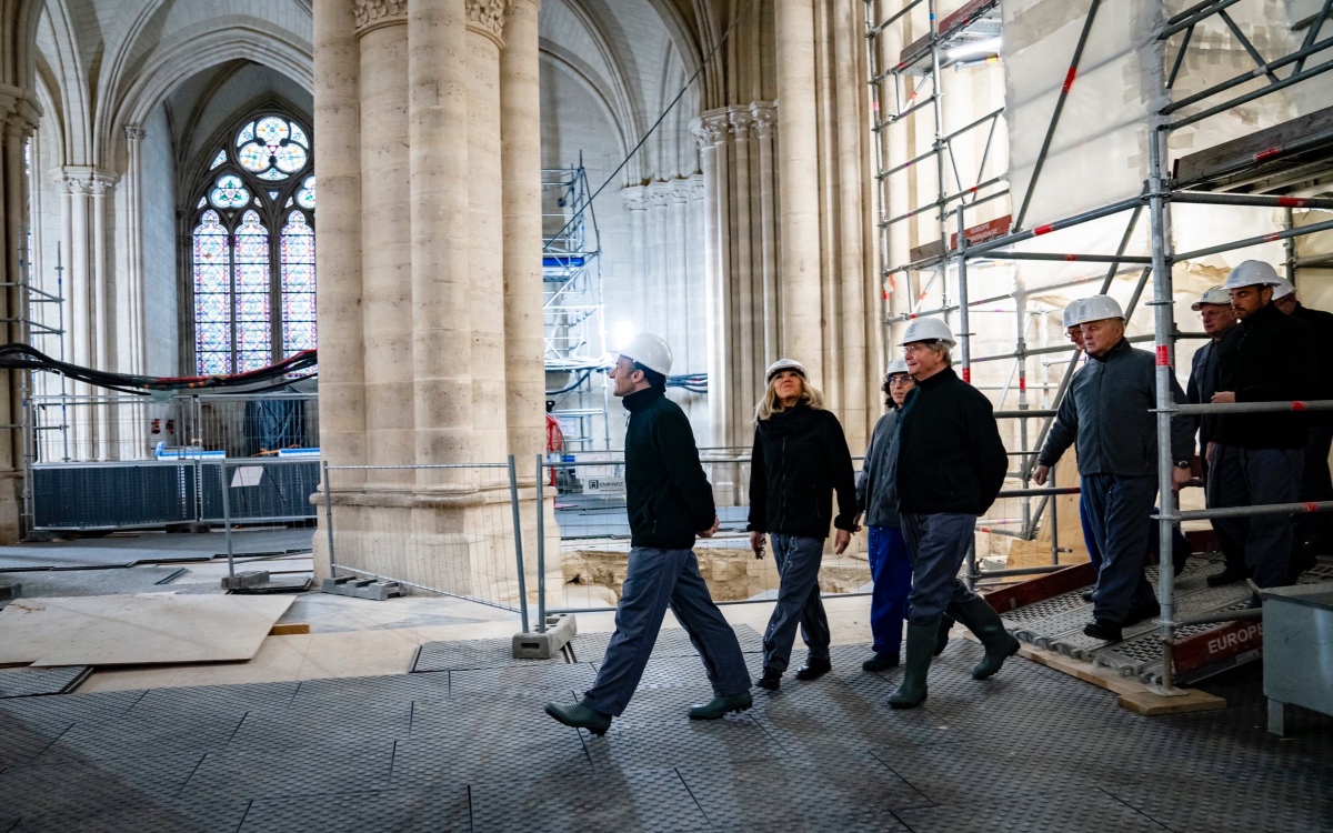 Macron dice que reconstrucción de Notre Dame quedará en 2024