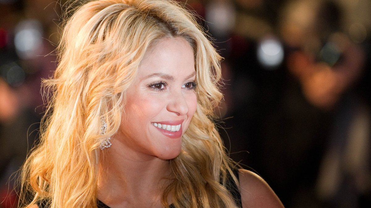 Momento en que un agente musical de Barcelona rechazó el primer álbum de Shakira
