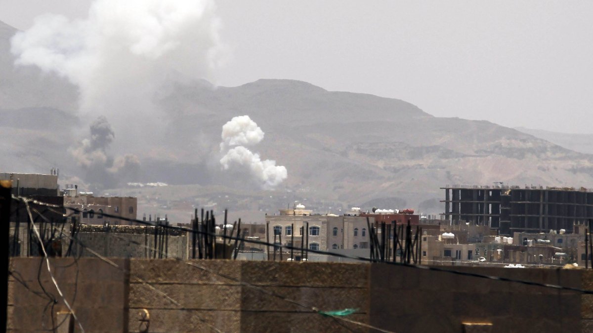 Multitud en pánico: estampida deja al menos 78 muertos en la capital de Yemen
