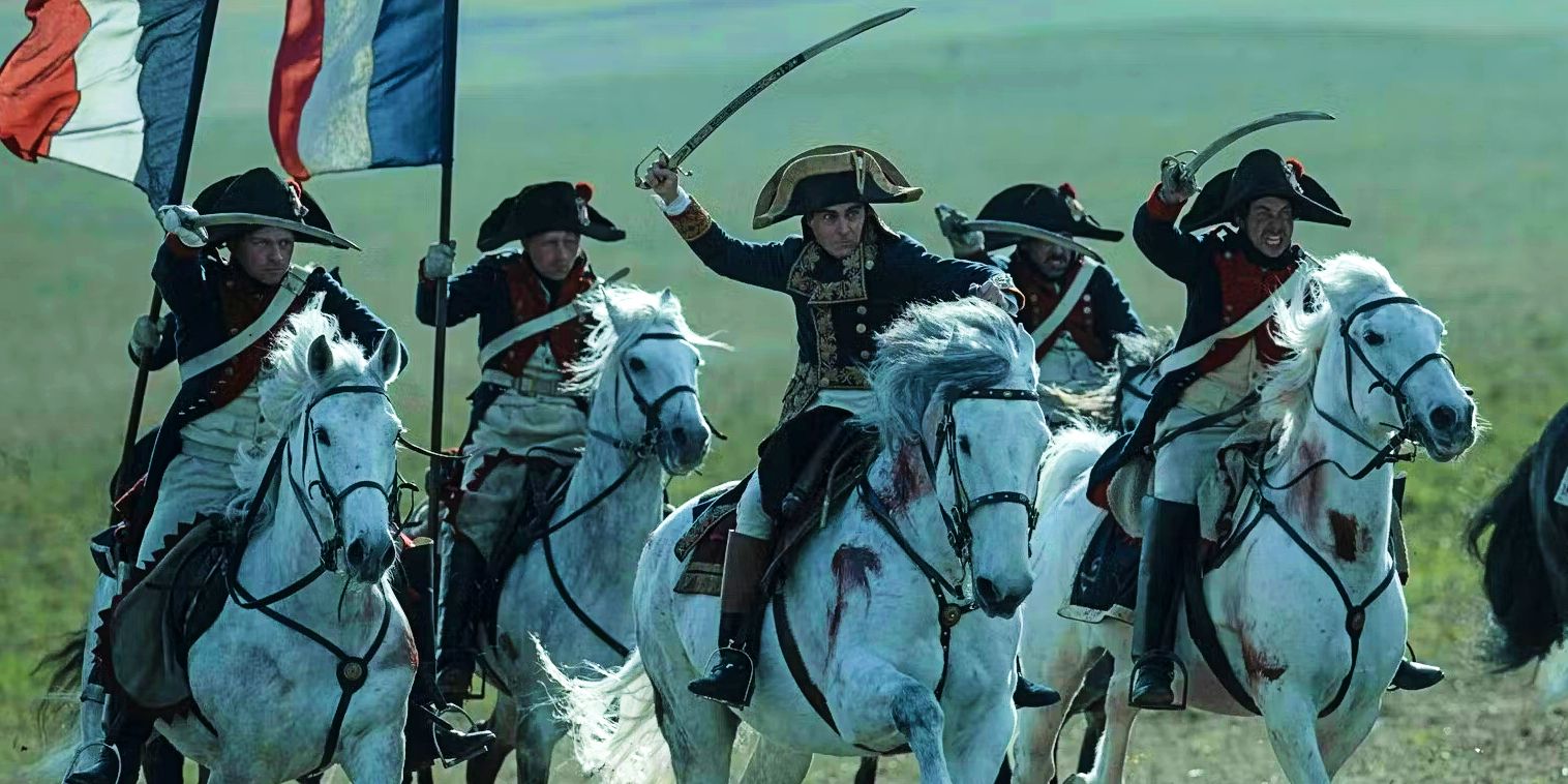 Napoleón de Joaquin Phoenix lidera una emboscada en los detalles de la nueva película de Ridley Scott
