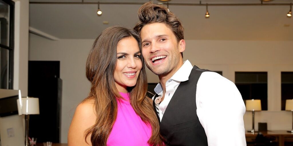 Katie Maloney and Tom Schwartz from Vanderpump Rules smilng together