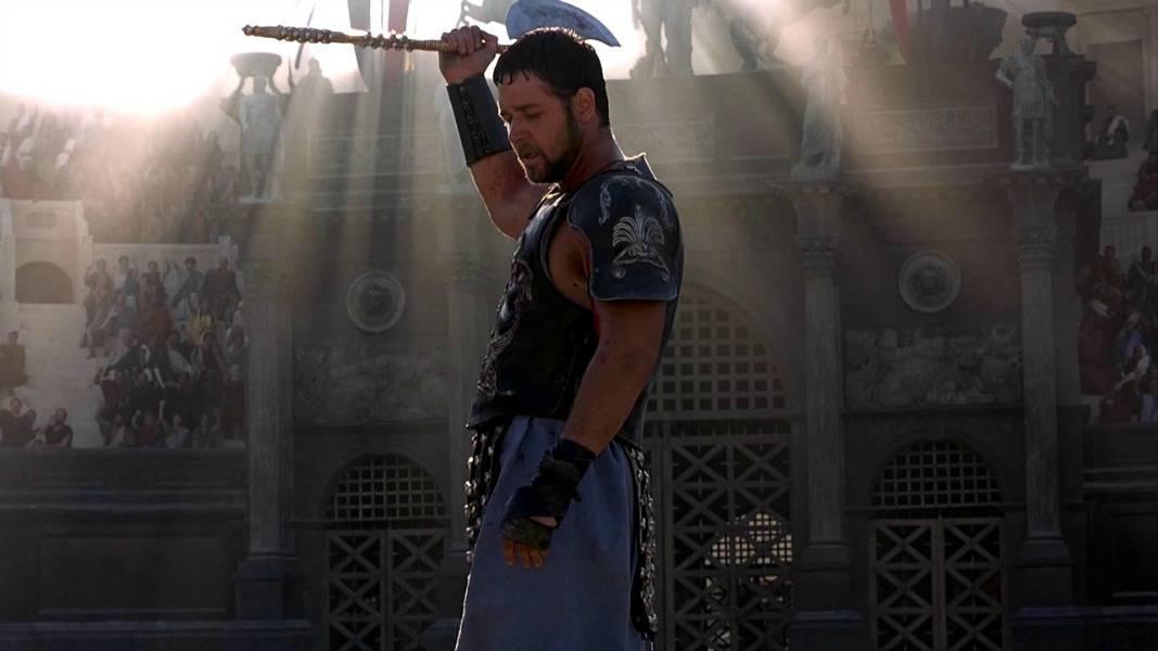 Russell Crowe dice que está “ligeramente celoso” del elenco de Gladiator 2