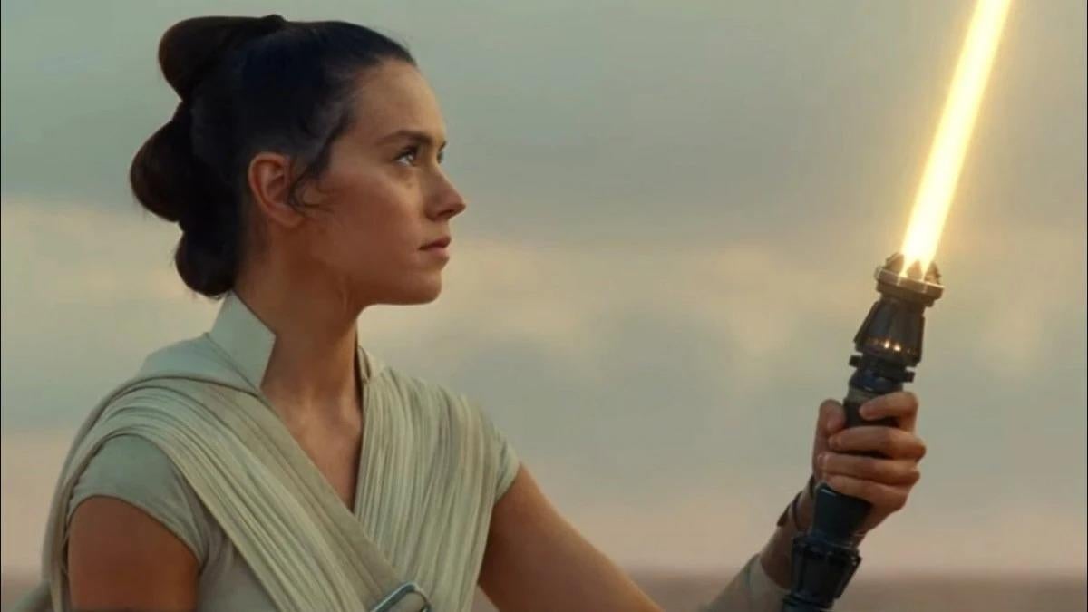 Star Wars Fan Art se burla de la próxima película de Rey de Daisy Ridley con un sable de luz amarillo