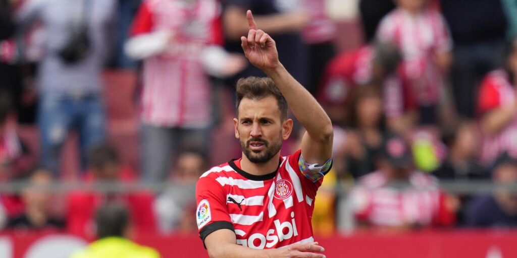 Stuani supera a Benzema y Lewandowski y se sitúa líder en media goleadora