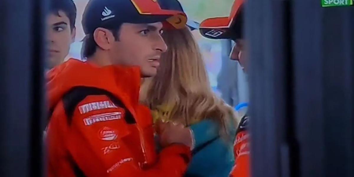 Tensión en Ferrari: Leclerc se molesta con Sainz y se lo recrimina en público
