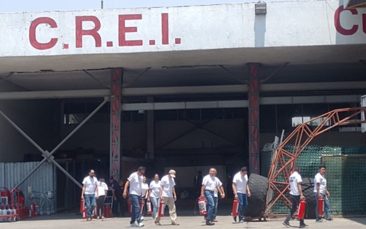 Tras incendio en Cd. Juárez, enseñan a personal del INM a usar extintores