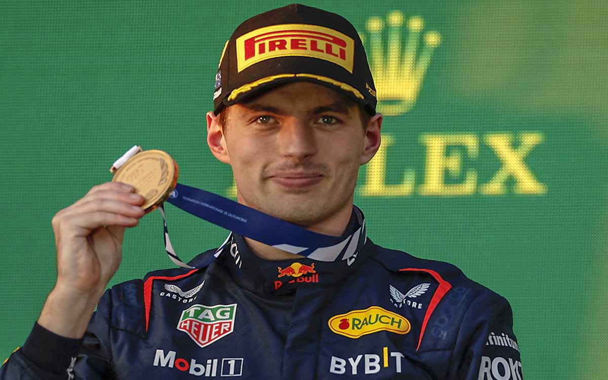 Verstappen gana en Australia; 'Checo' en quinto lugar