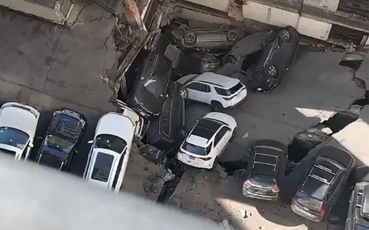 Videos | Colapsa estacionamiento en Nueva York; un muerto