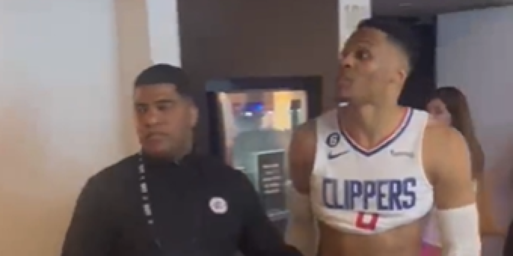 Westbrook se las tiene con un fan: "Vigila tu boca hijo de p..."