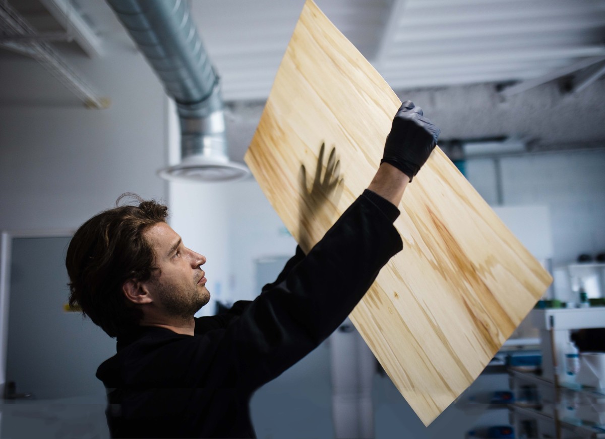 Woodoo está creando materiales descarbonizados a base de madera