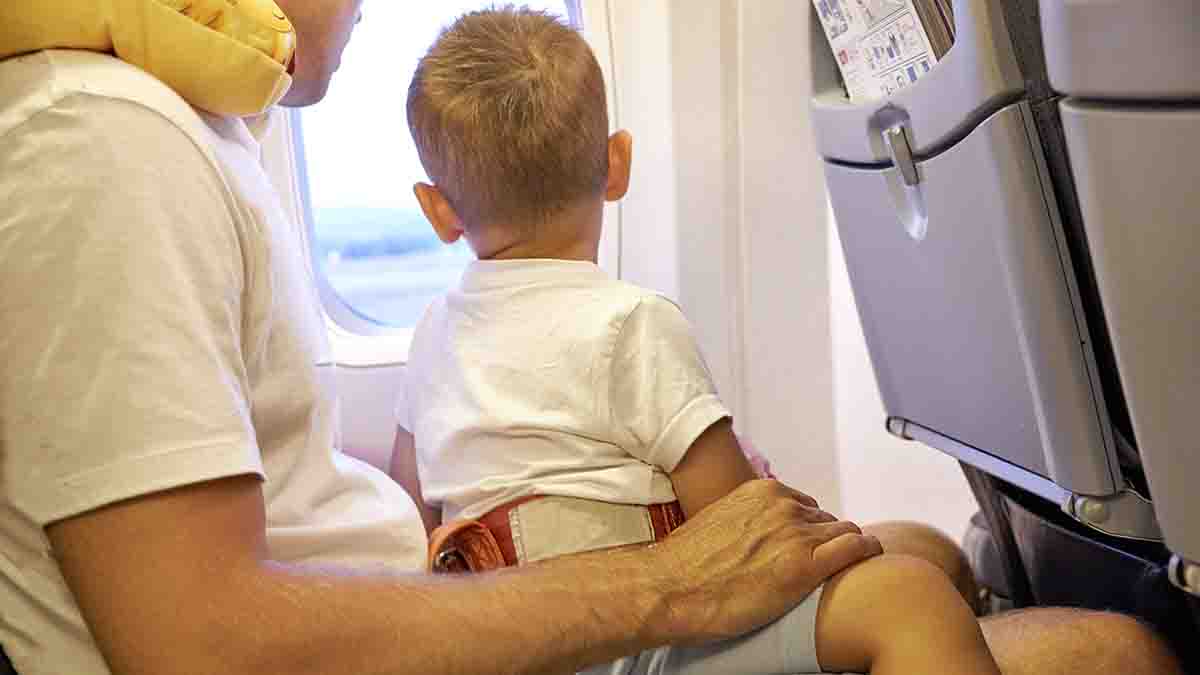 pasajero grita enojado por el llanto de un bebé en vuelo de Southwest