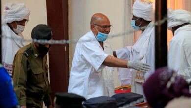 ¿Dónde está Omar al-Bashir?  El misterio del ex dictador se suma a la crisis en Sudán.