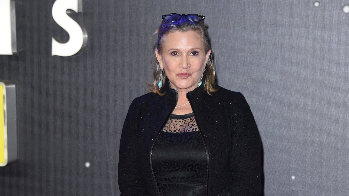 Develan estrella para Carrie Fisher en el Paseo de la Fama de Hollywood