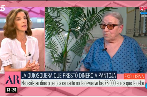 Paloma García Pelayo dando información sobre la quiosquera / Telecinco