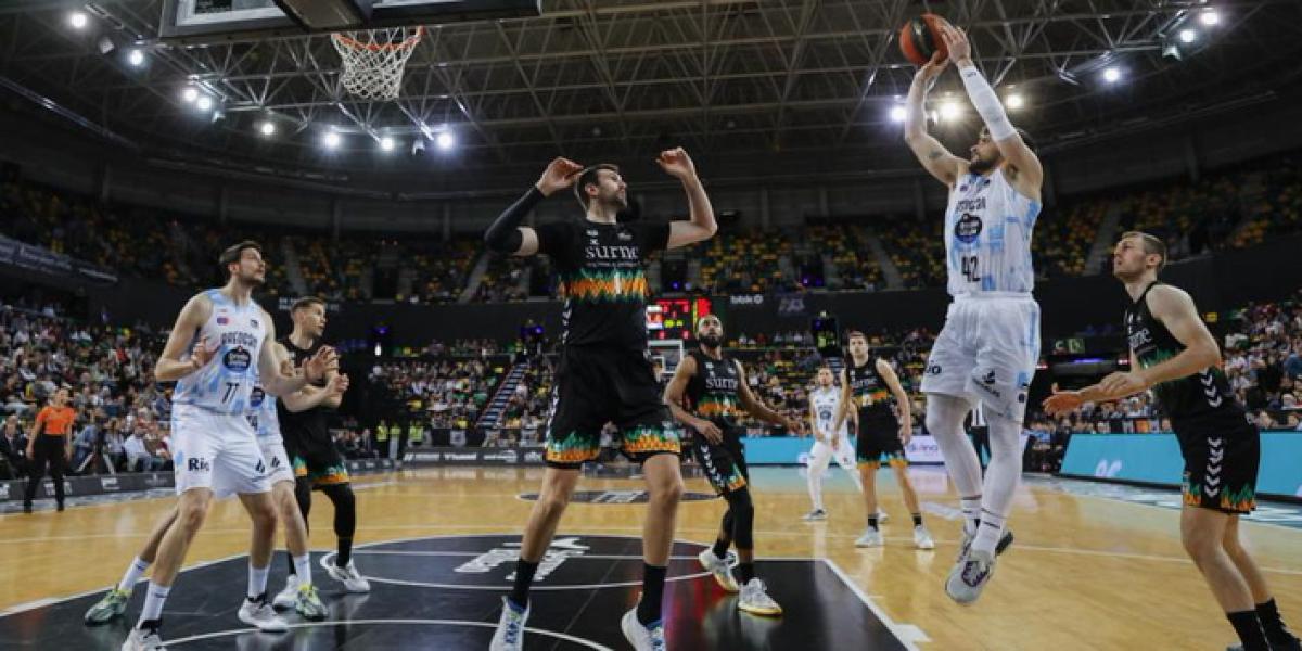 83-66: El Surne Bilbao arrebata al Breogán la décima plaza y el 'average'