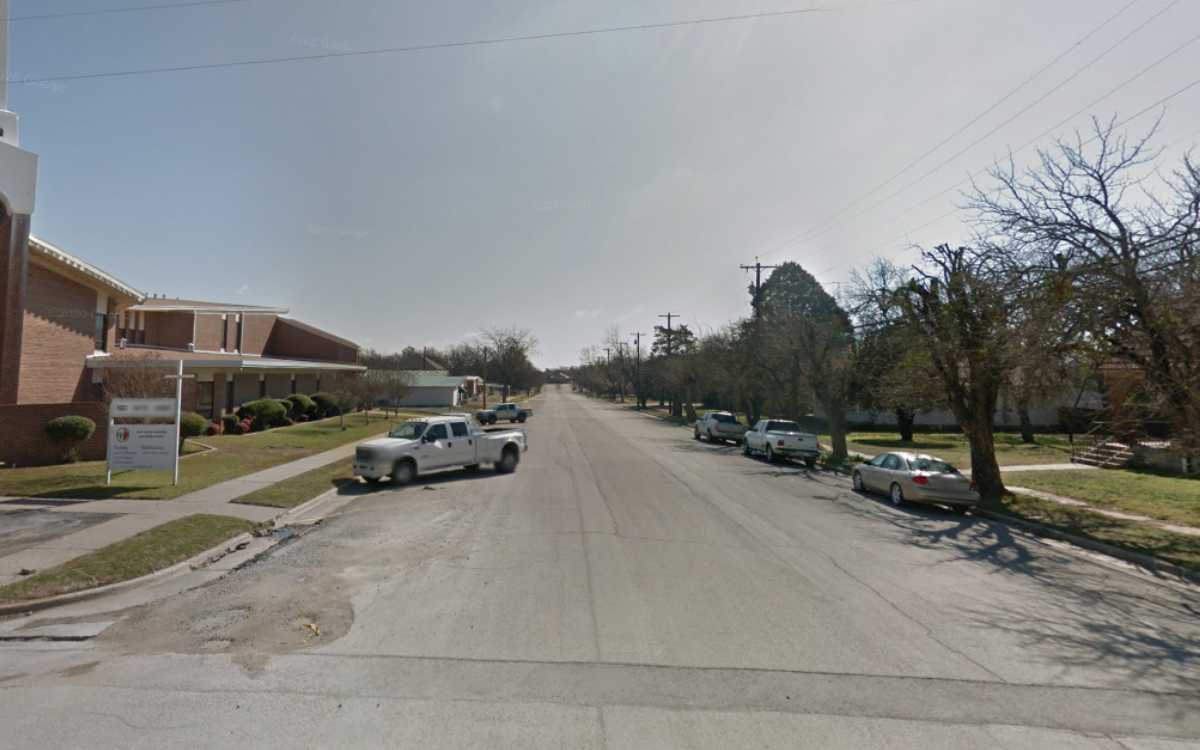 Asesinan a cuatro miembros de familia en casa rodante | Texas