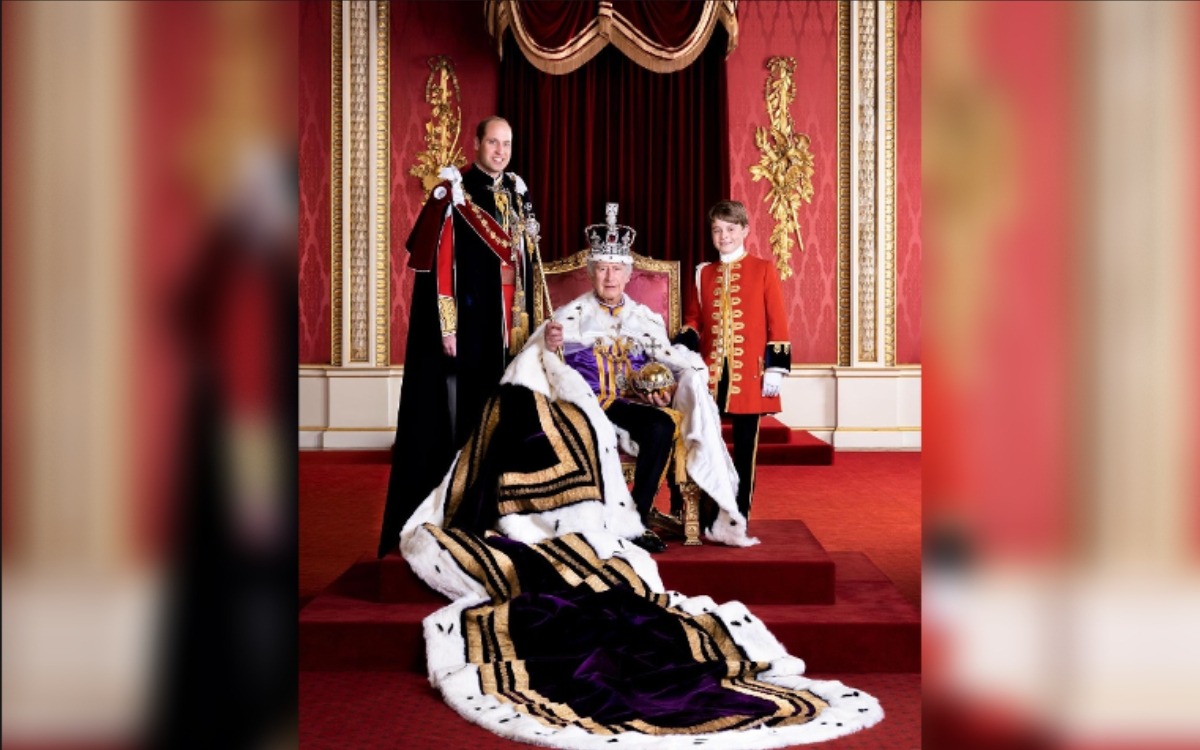 Carlos III posa con sus herederos al trono en nuevo retrato de la coronación