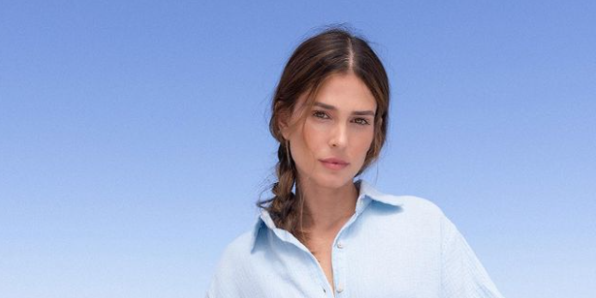Coral Simanovich deslumbra en el anuncio de su propia colección de ropa