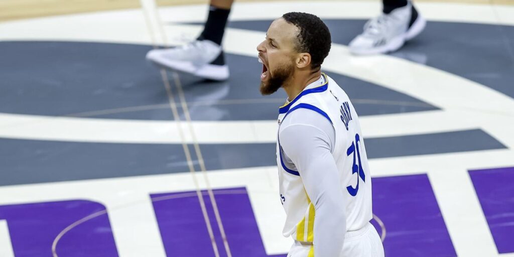 Curry aviva el fuego de campeonato de los Warriors: liquida a los Kings con 50 puntos