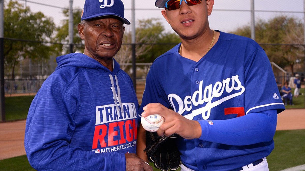 Dodgers incluyen a Manny Mota en su cuadro de Leyendas del Béisbol
