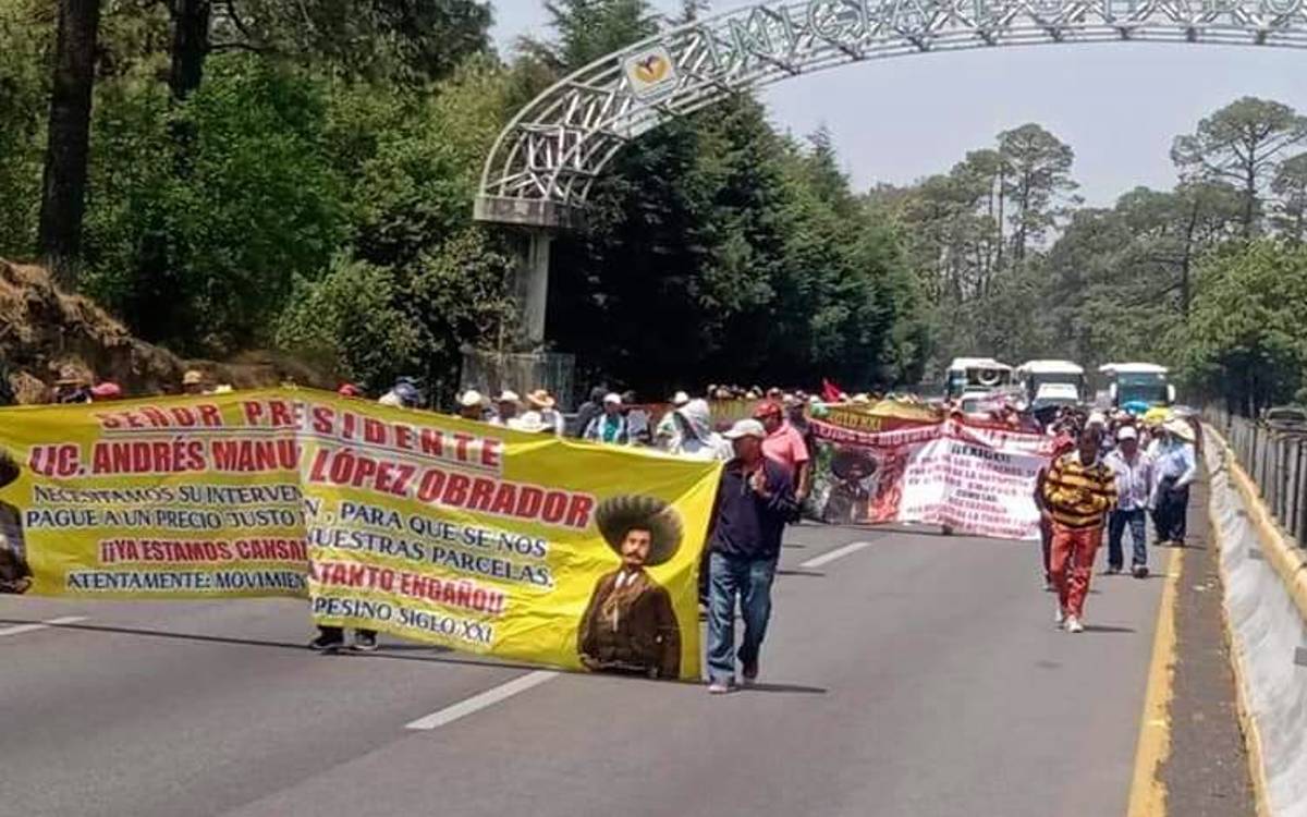 Ejidatarios de Morelos exigen pagos justos por tierras y bloquean autopista México-Cuernavaca