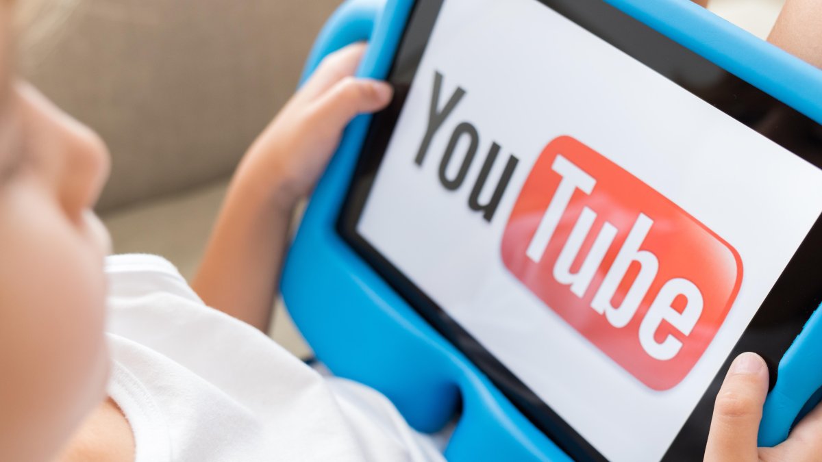 El algoritmo de YouTube expuso a los niños a contenido violento en Estados Unidos, indica estudio