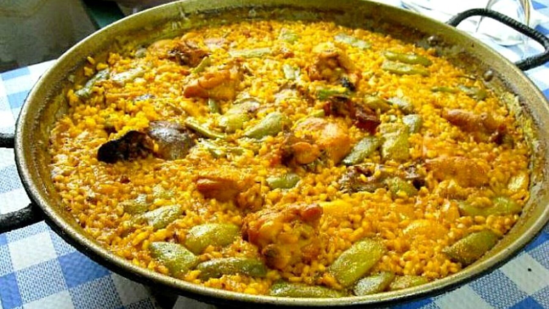 El mapa que desvela cuál es el plato más típico de cada comunidad de España
