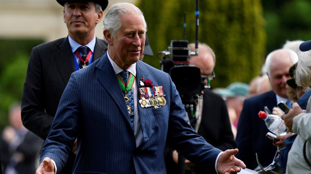 En histórico trono de madera, el rey Charles III será oficialmente coronado el sábado
