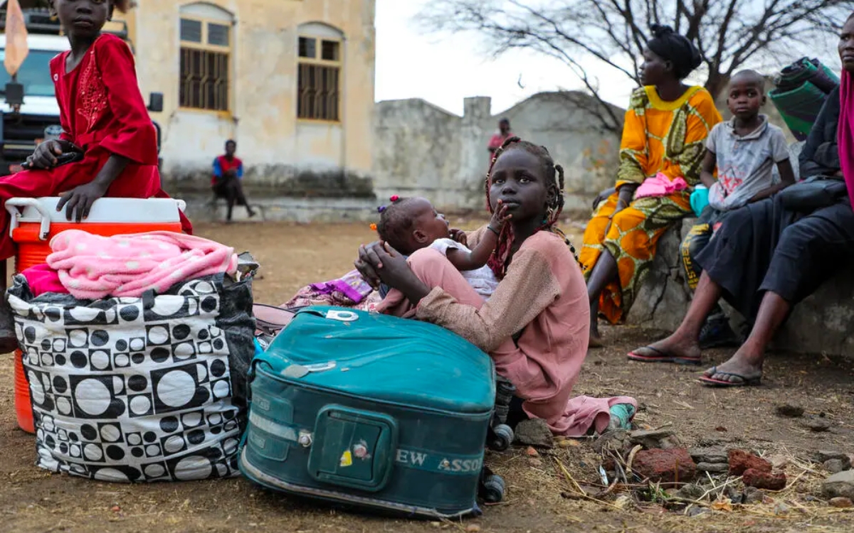 Estiman 1.1 millones de desplazados por conflicto en Sudán